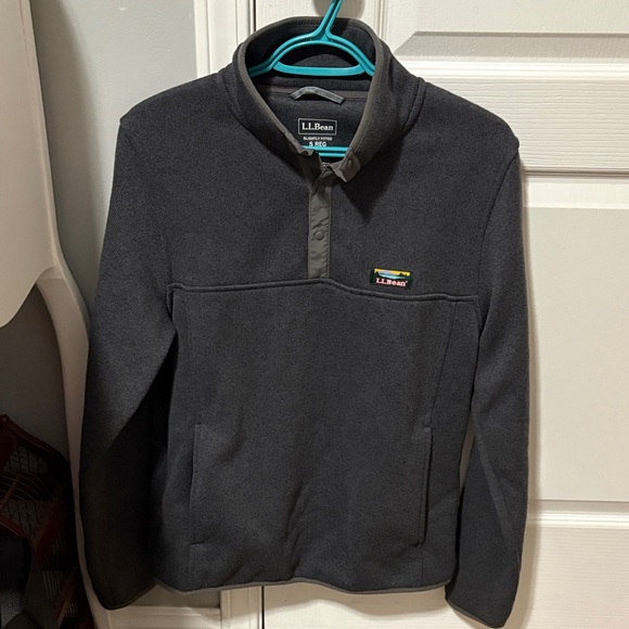 L.L. Bean Charcoal Fleece Pullover - Picture 5 of 6